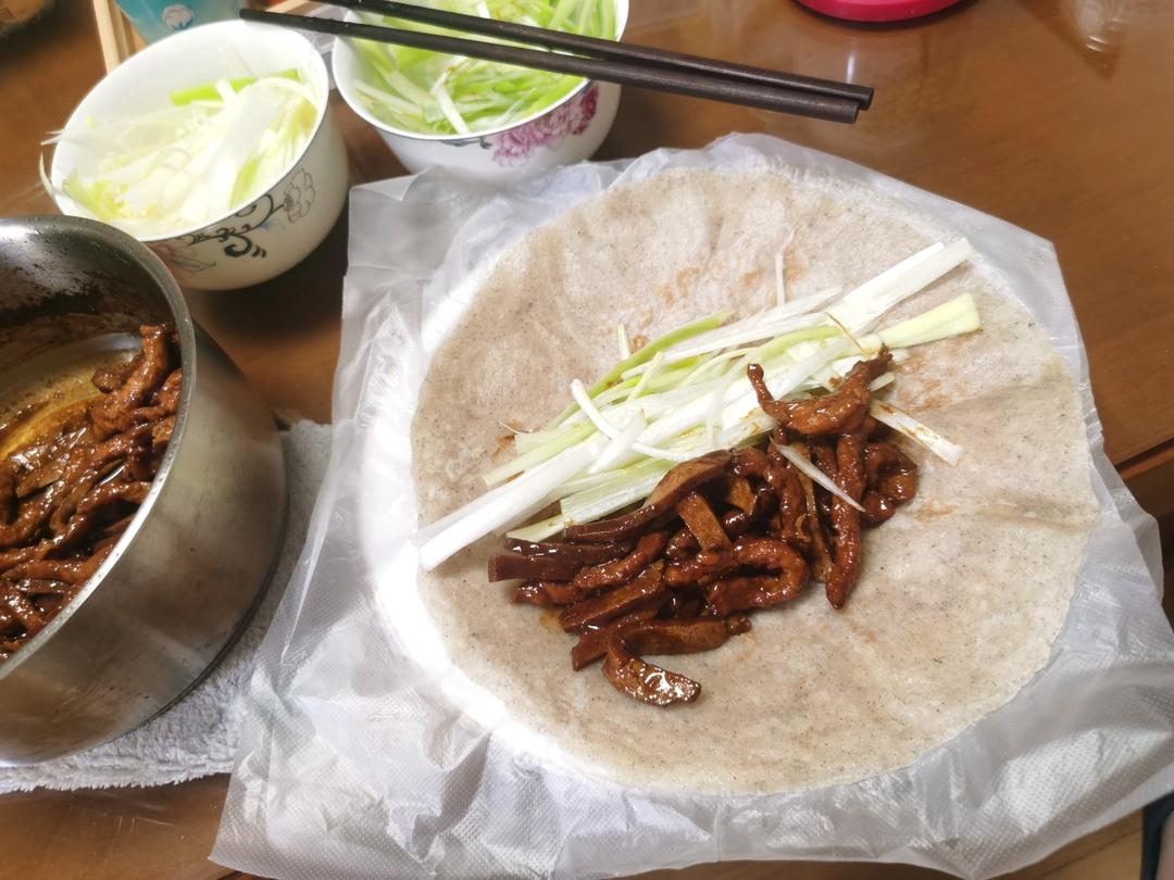 学做京酱肉丝，带饼的