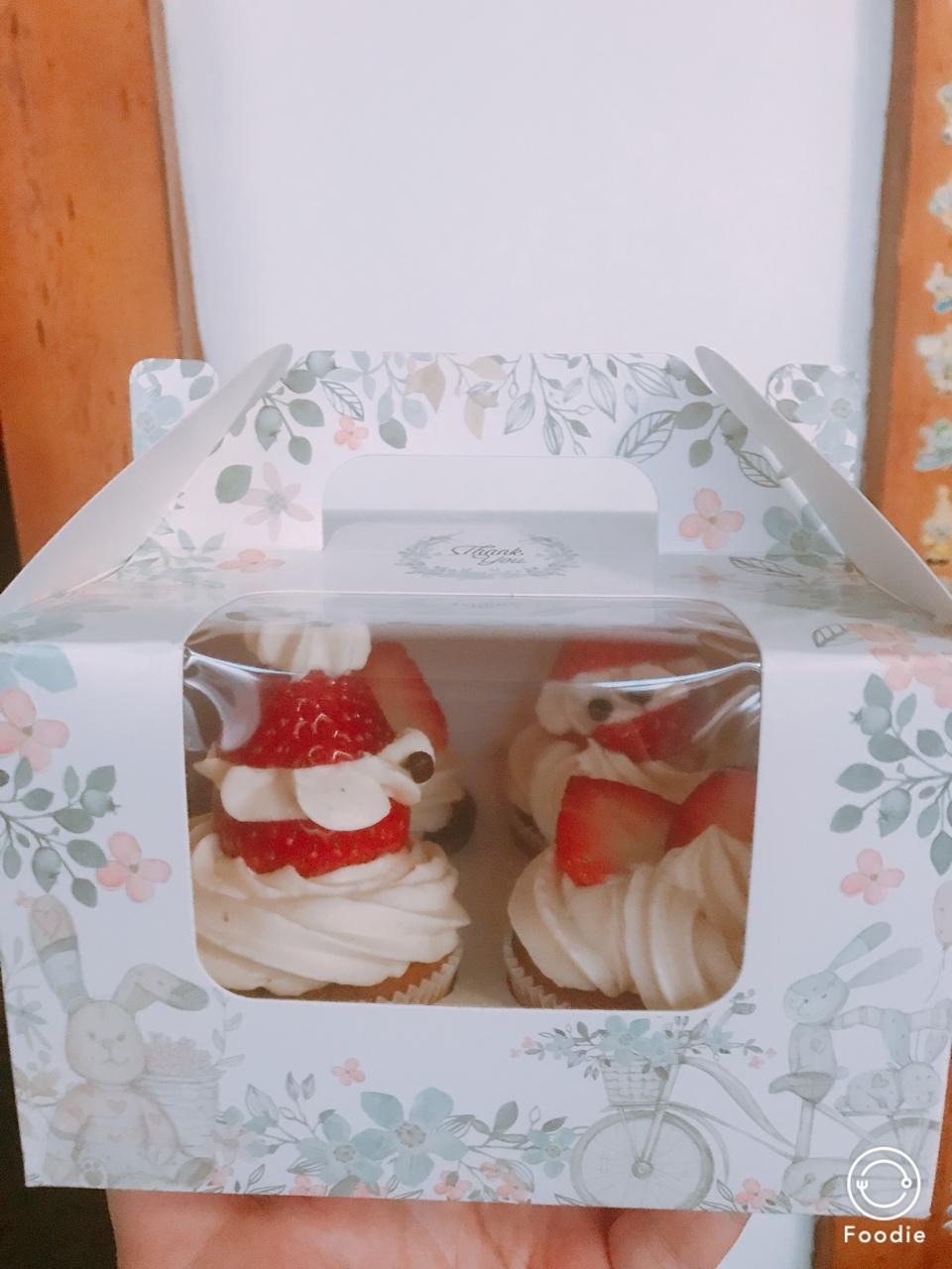 原味海绵纸杯蛋糕（非常适合裱花、盖糖皮的cupcake方子）