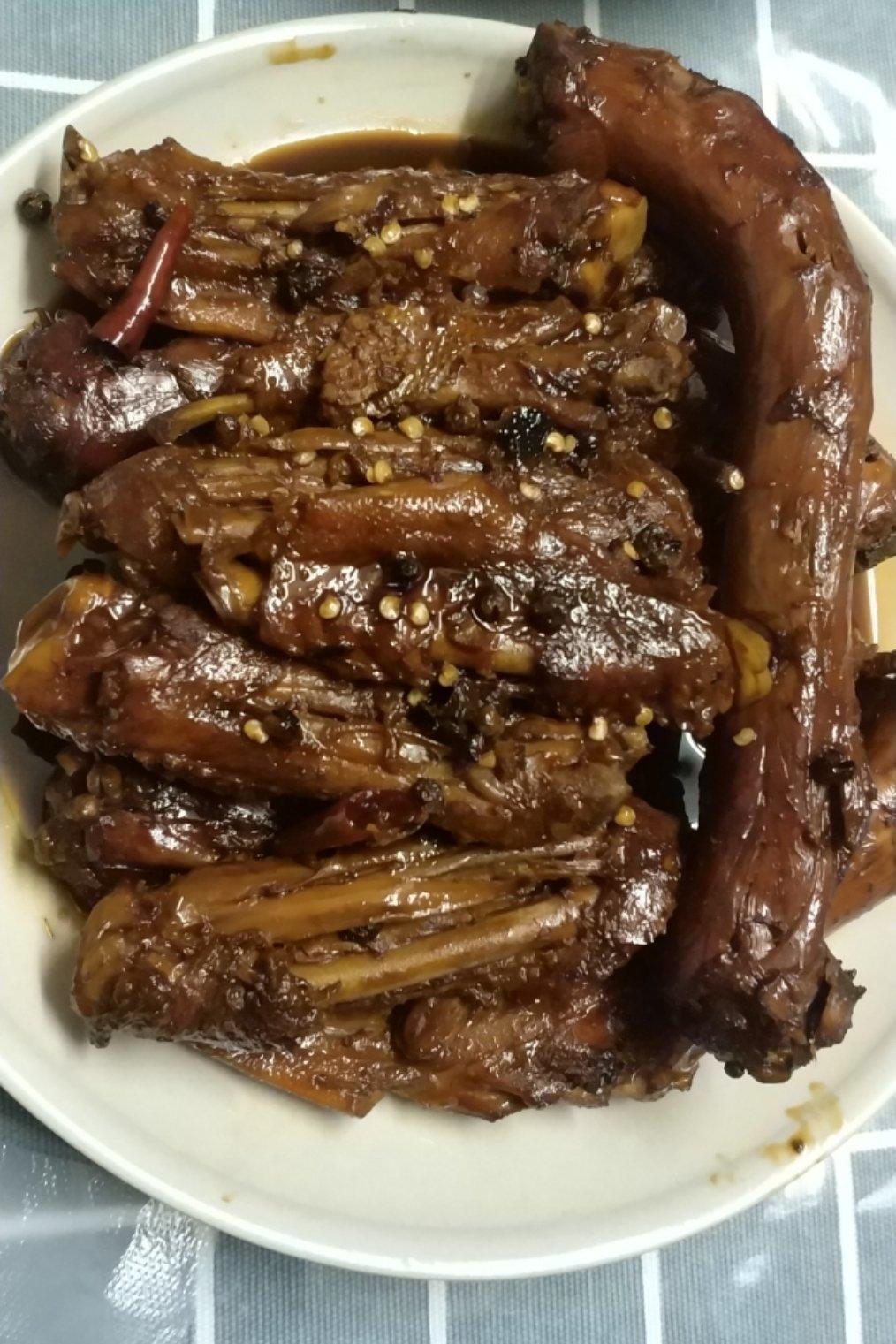 完爆小吃摊之卤鸭爪
