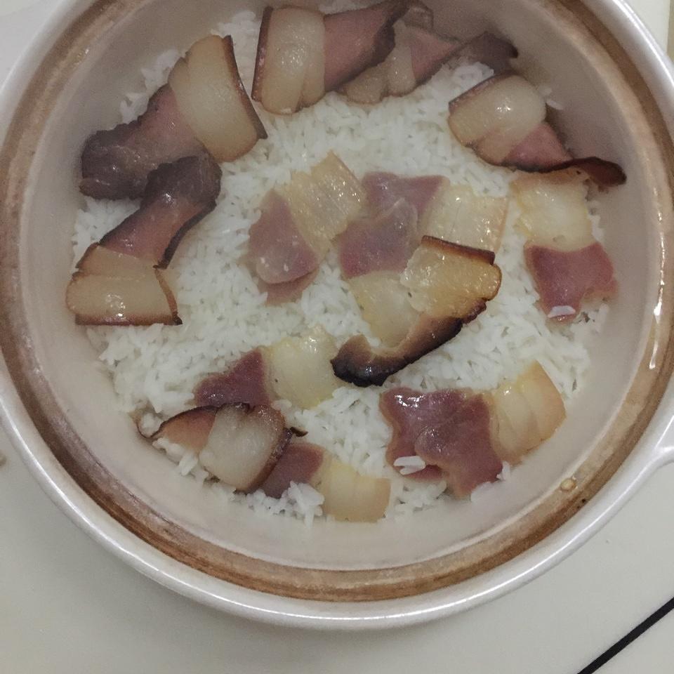 咸肉煲仔饭的做法