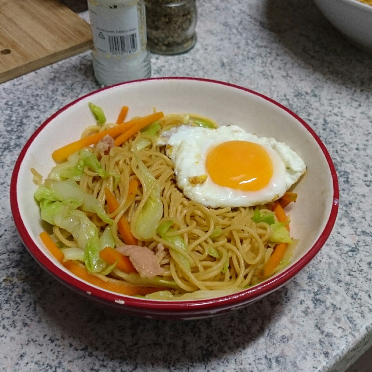焼きそば（日式酱油炒面）