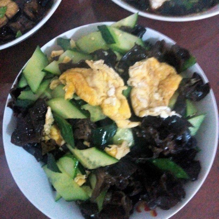 黄瓜木耳炒鸡蛋