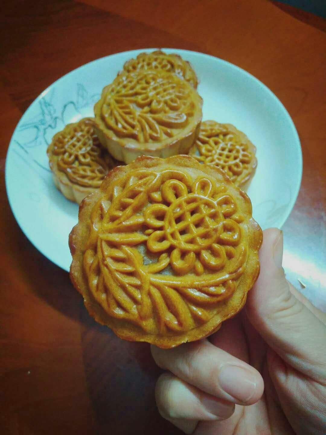 广式月饼——蛋黄莲蓉月饼