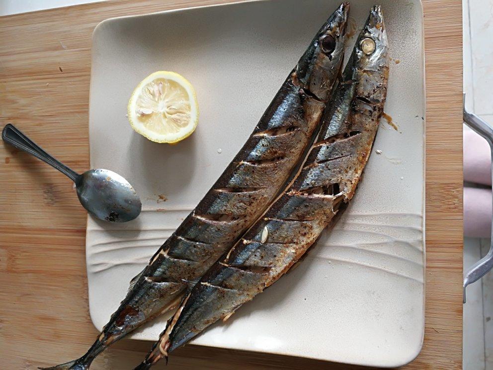 烤秋刀鱼