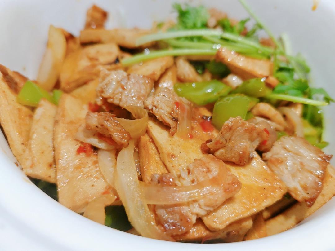 【干锅千页豆腐】10元钱烧个漂亮菜，外卖拜拜！