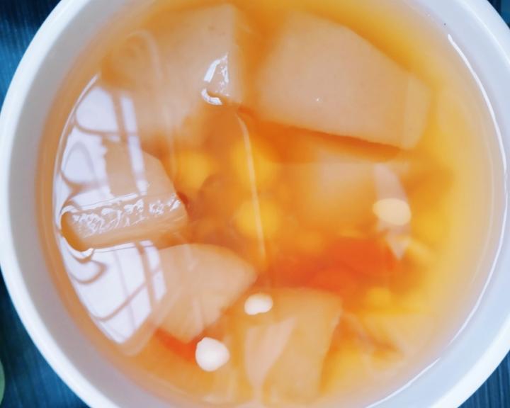 雪梨莲子杏仁甜汤滋阴润肺降燥止咳小朋友最爱的做法