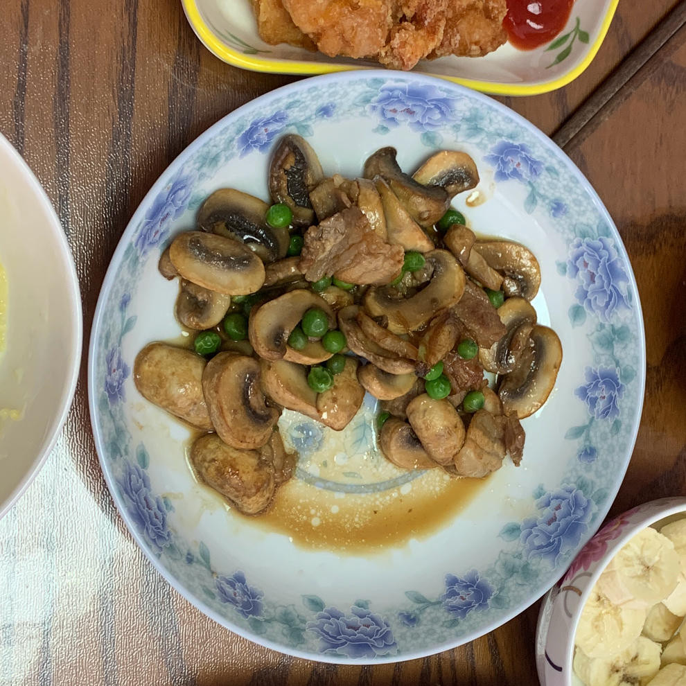 口蘑炒肉(强烈推荐太美味)