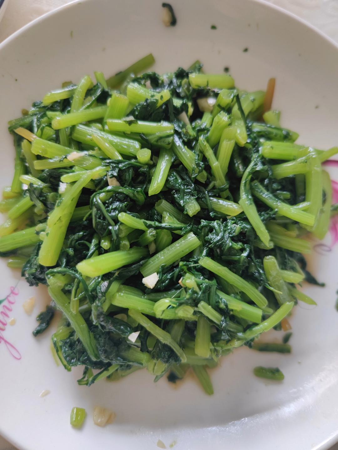 凉拌茼蒿