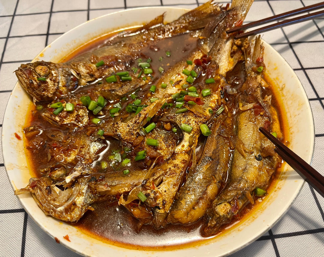 酱烧小黄鱼（20块钱平民海鲜的酒店做法）