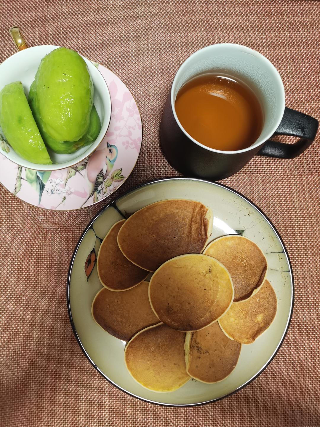 【减脂早餐】无油香蕉松饼（超简单）
