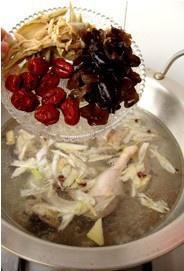 酸萝卜老鸭汤的做法 步骤4