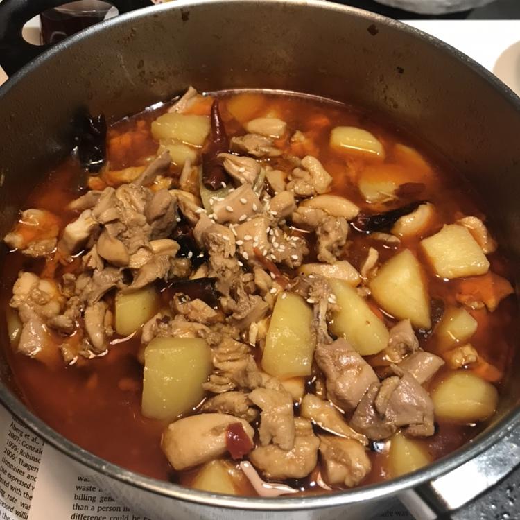 朋友们吃了都说好的芋儿/土豆鸡的做法