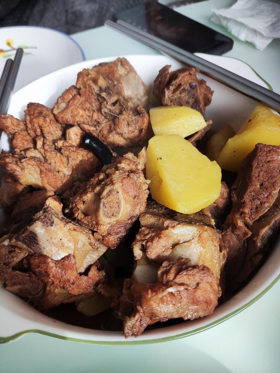 家常酱烧大骨头