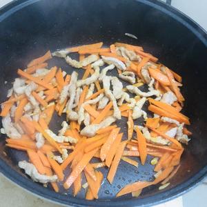 【下饭菜】豆角胡萝卜炒肉丝的做法 步骤5