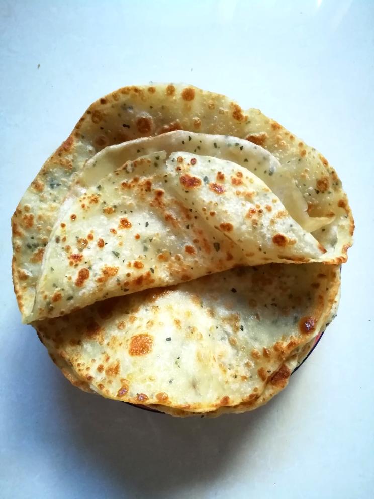 春饼，卷饼，单吃，怎么也吃不够的做法