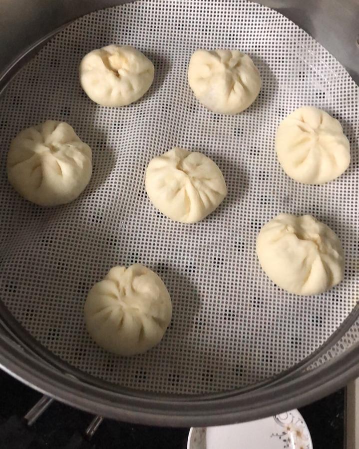 松软多汁的肉包子