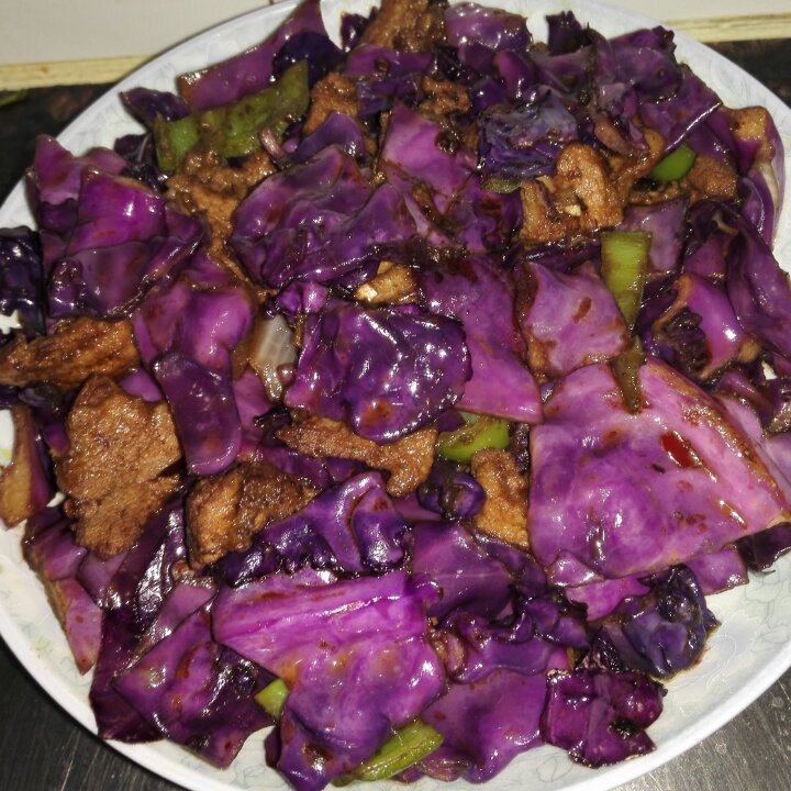 肉炒紫甘蓝
