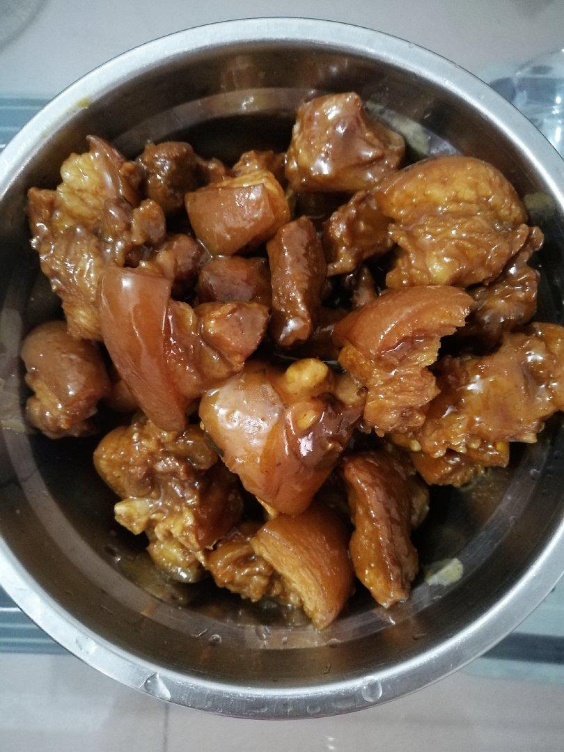 美味的家常菜：红烧猪蹄