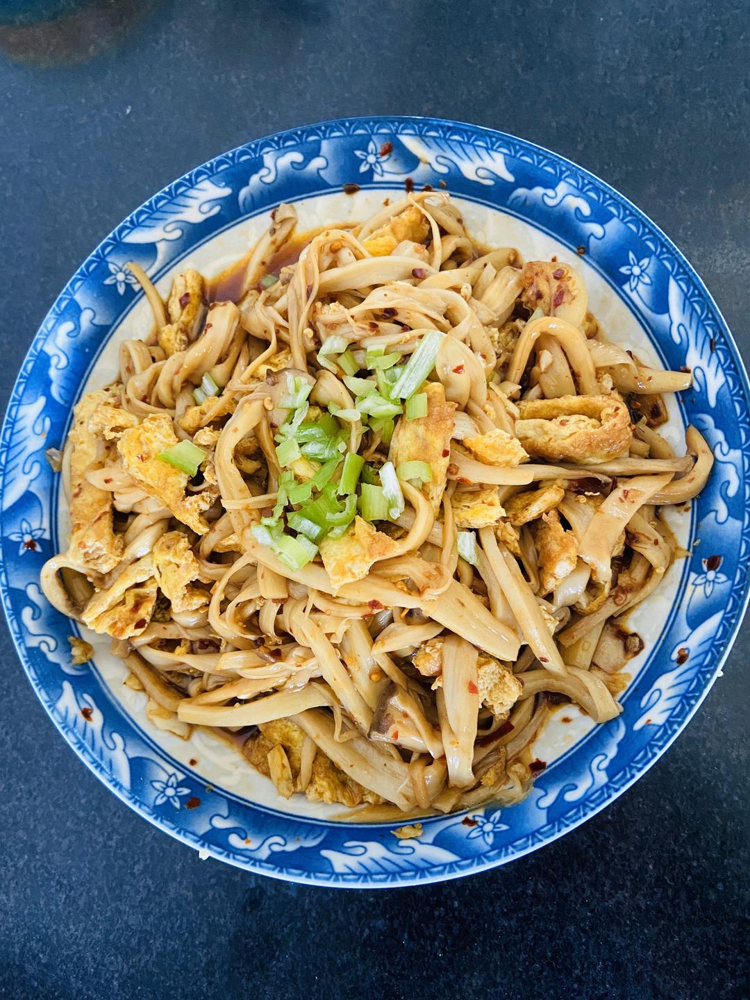 超简单易操作的减脂杏鲍菇好吃的呢😋