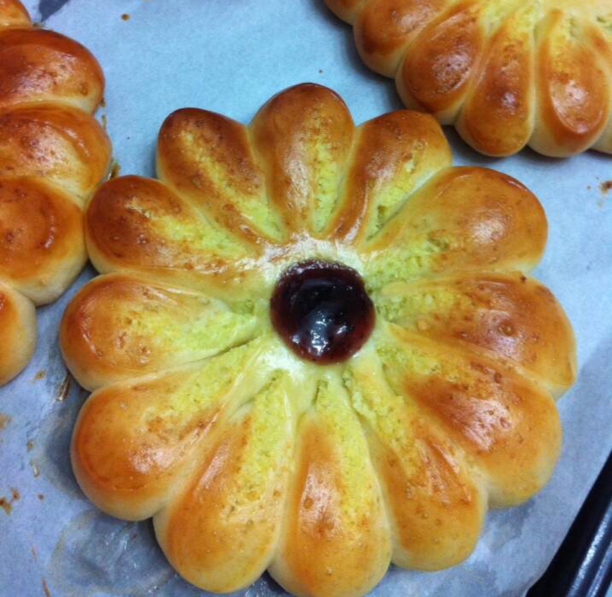 简单9hao做的花型椰蓉面包