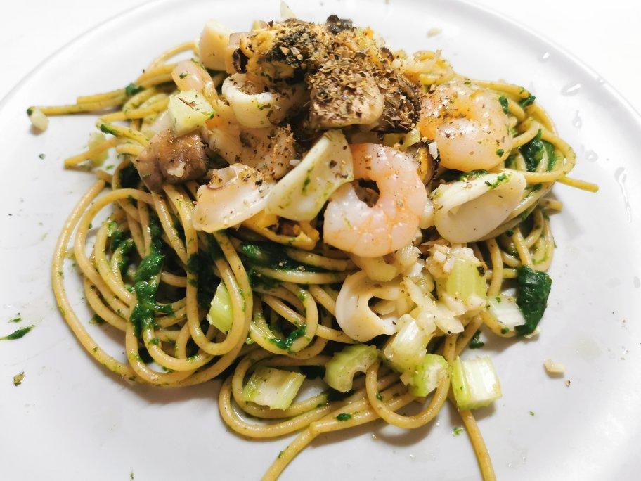 奶油菠菜青酱意大利面