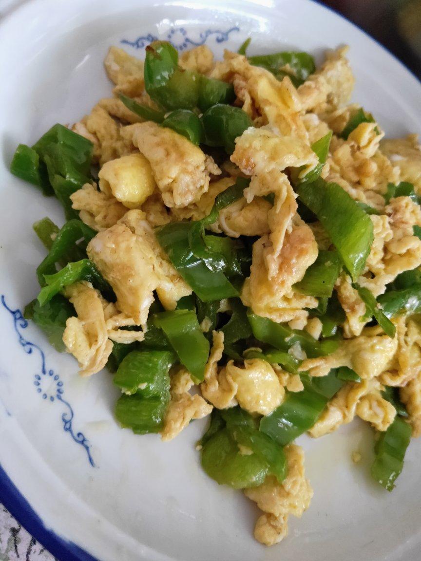 香喷喷的辣椒炒鸡蛋