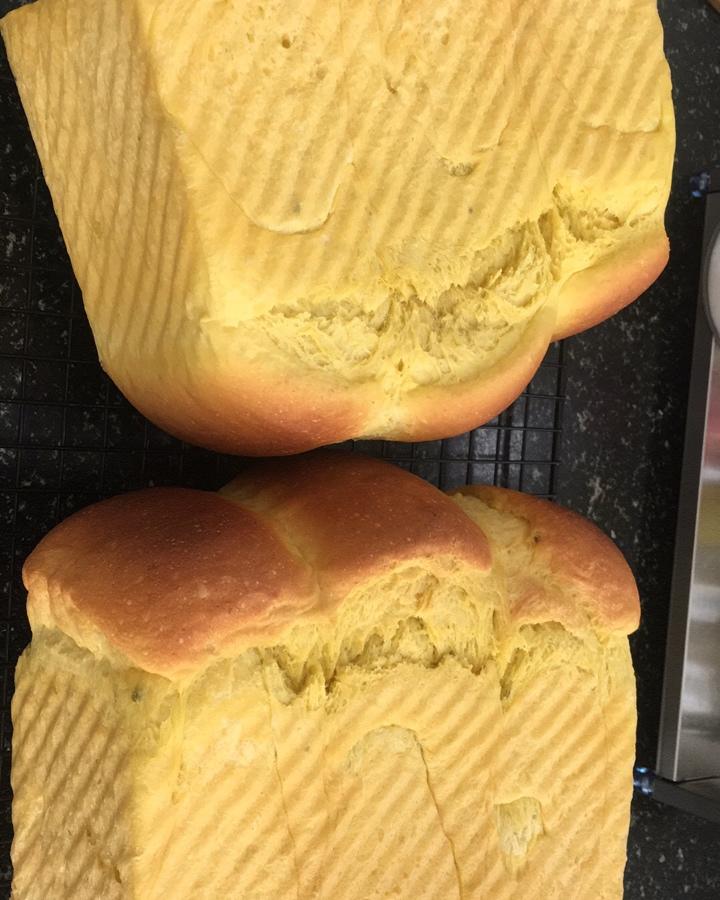 南瓜炼乳手撕吐司