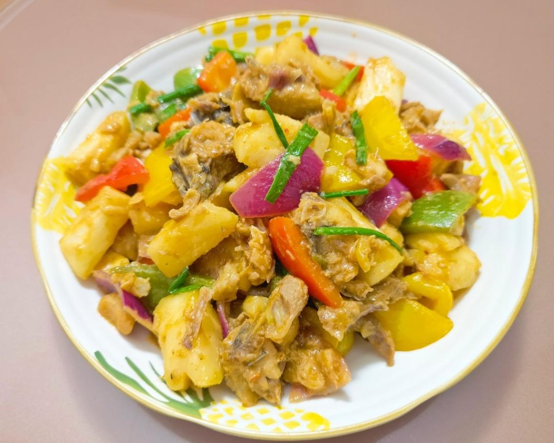 菠萝炒鸡的做法