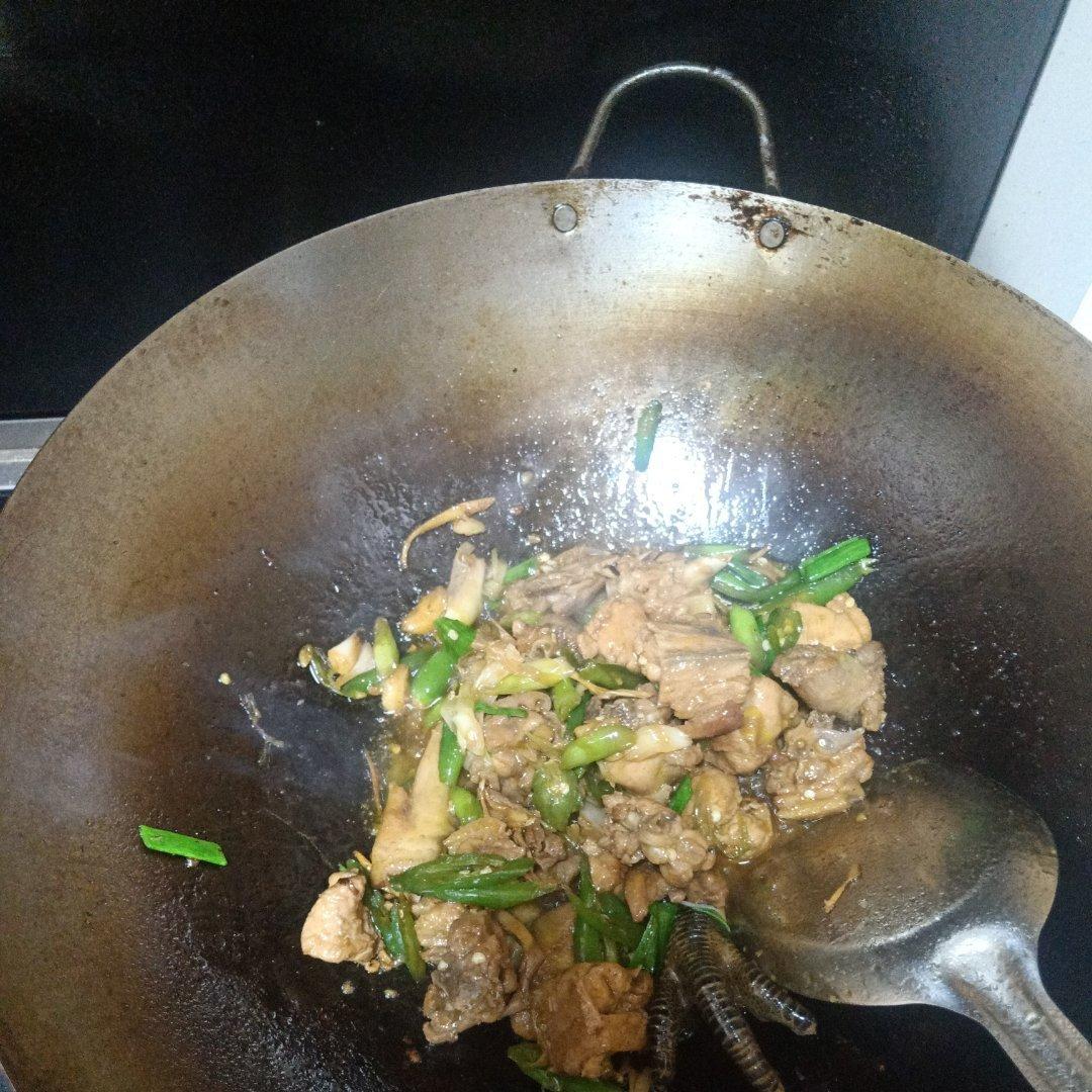 红烧鸡块 大盘鸡 青椒炒鸡做法