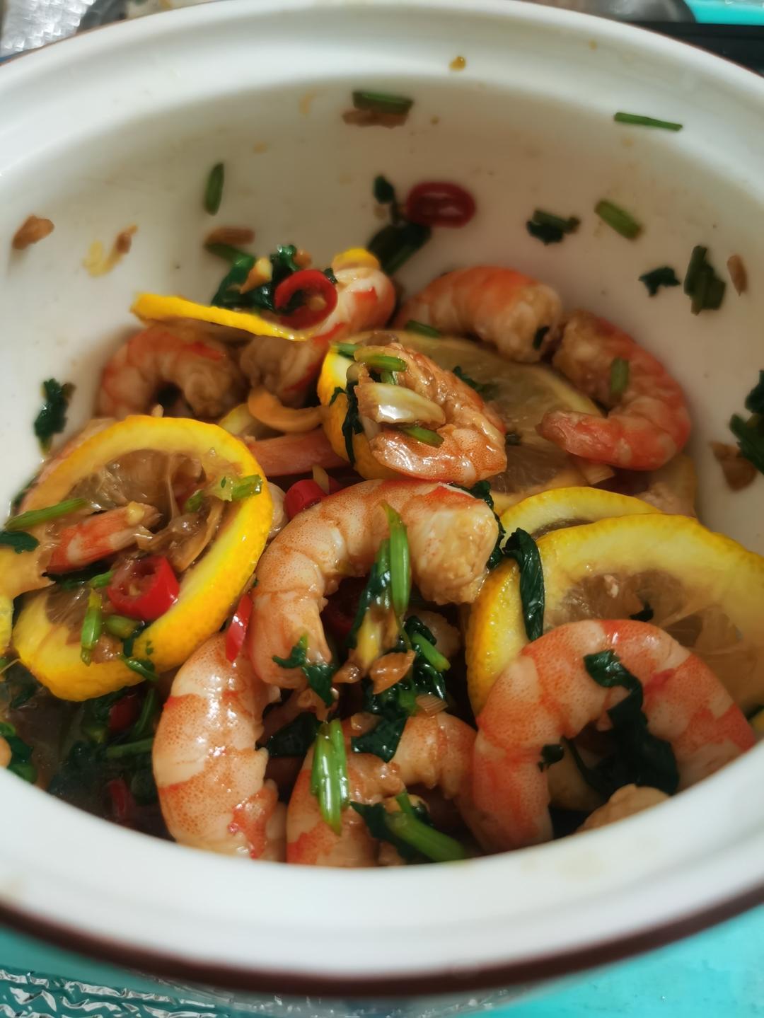 柠檬虾仁无敌好吃，一次绝对就爱上它！