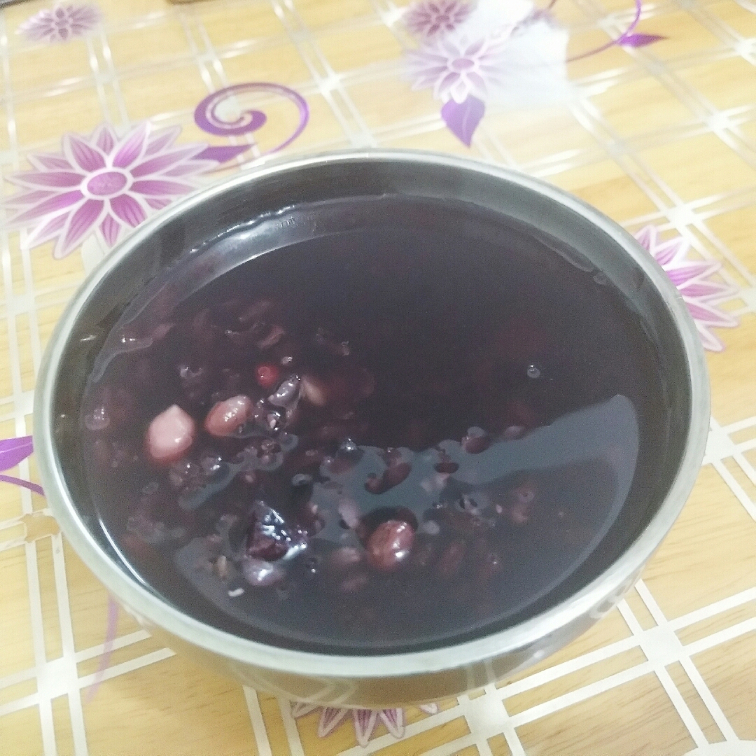 紫薯黑米粥的做法