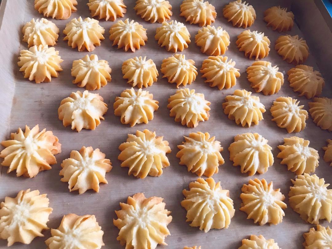 视频【最简单好吃没有之一的曲奇】