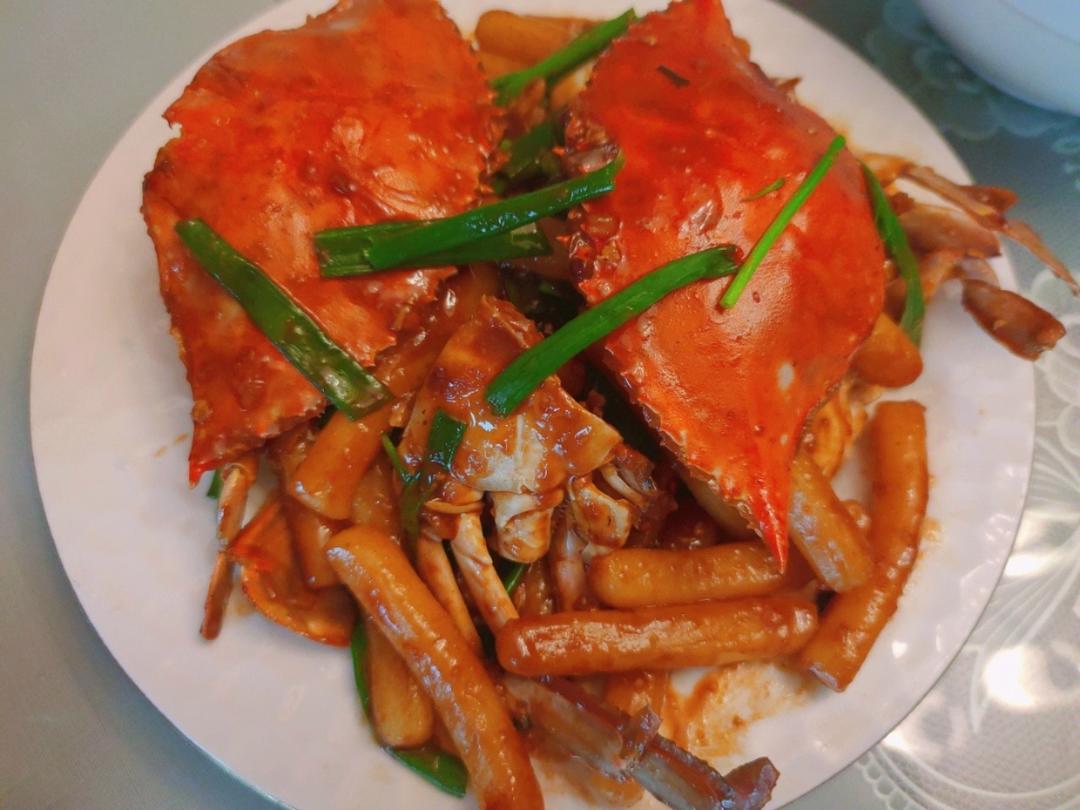 梭子蟹炒年糕～标准的江浙菜