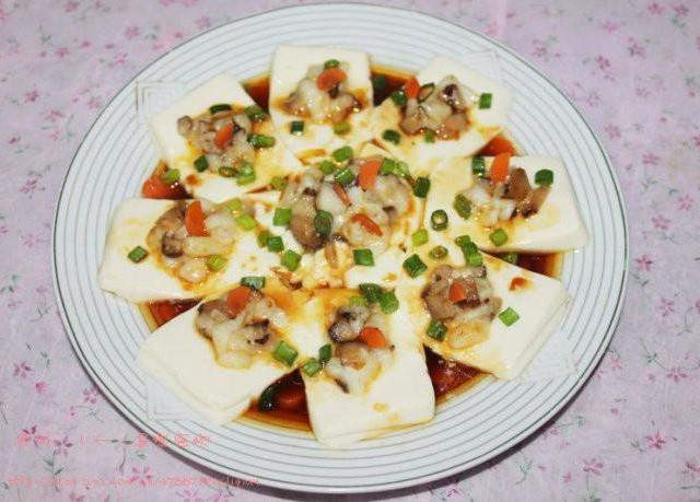 龙利香菇蒸豆腐的做法