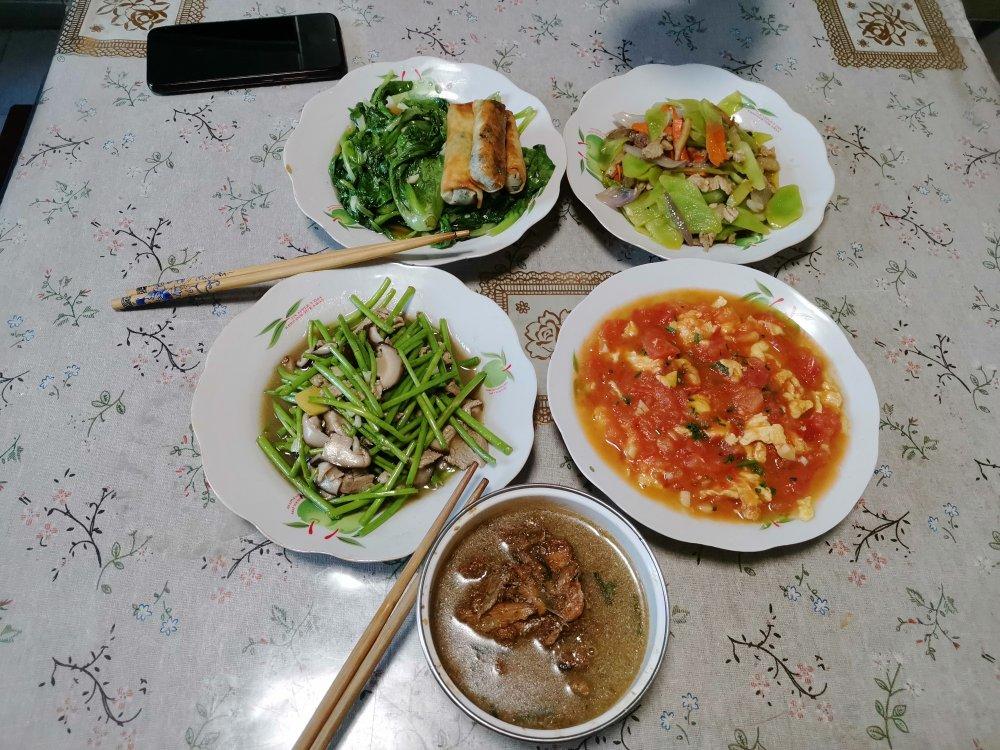 番茄炒鸡蛋（超浓的番茄味）