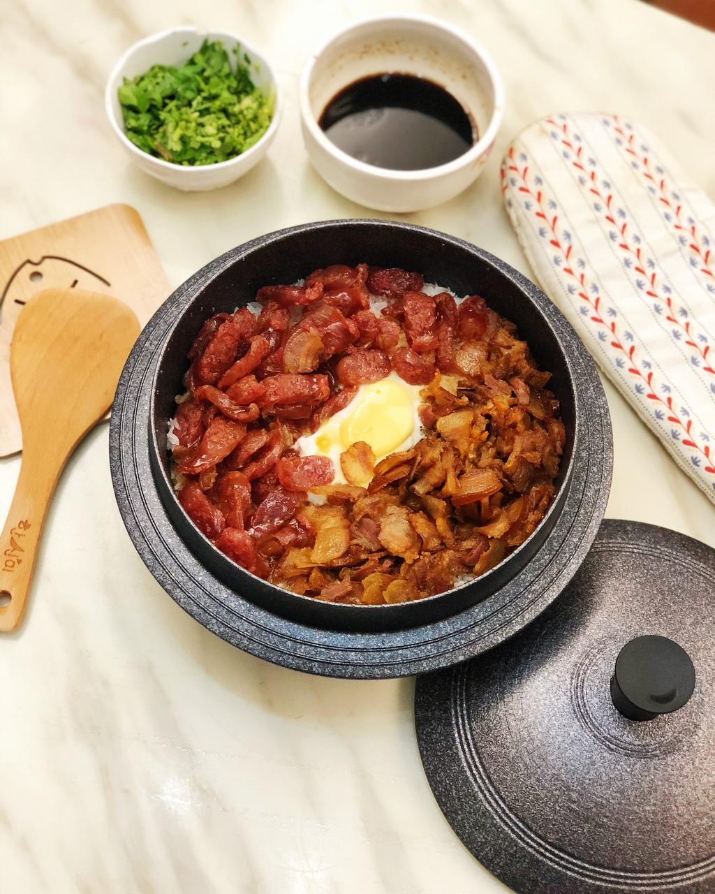 香肠煲仔饭
