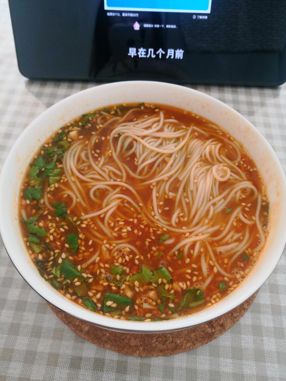 十分钟搞定的酸汤面（热汤面）