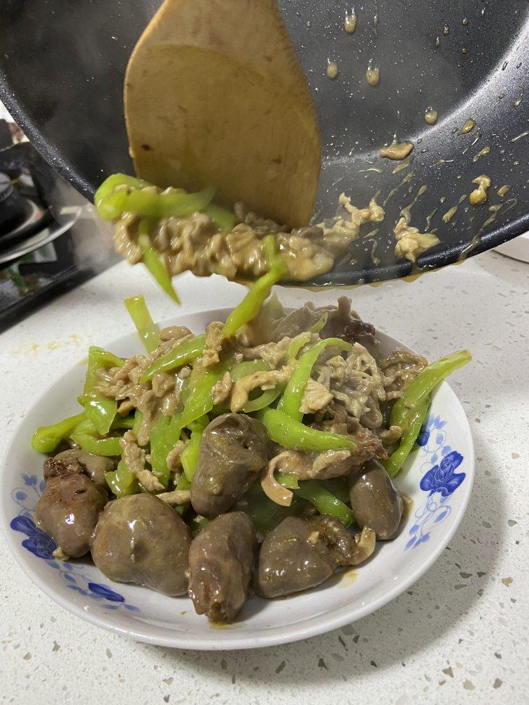 ‼️好吃到舔盘的青椒肉丝盖浇饭