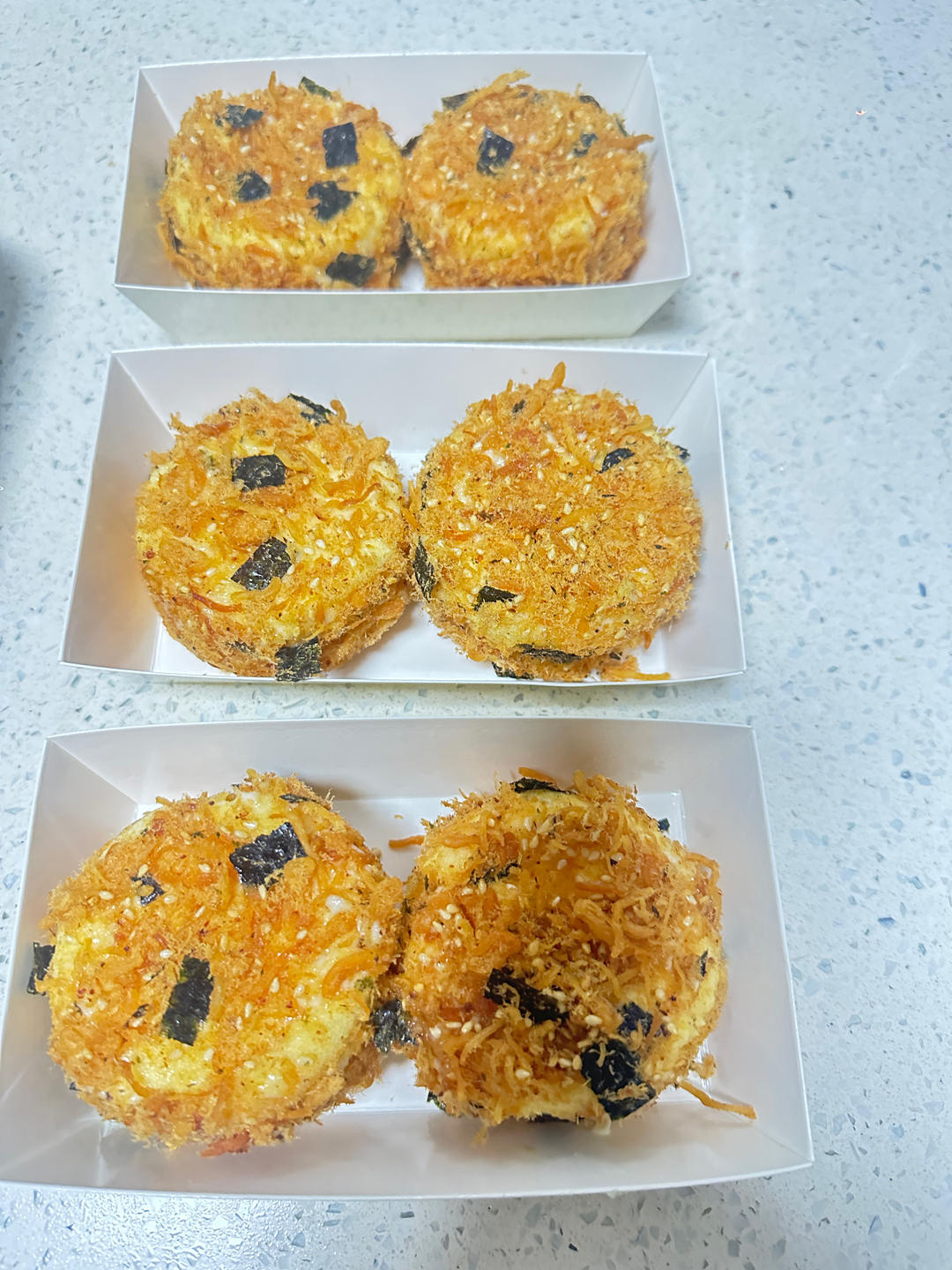 美味海苔肉松小贝