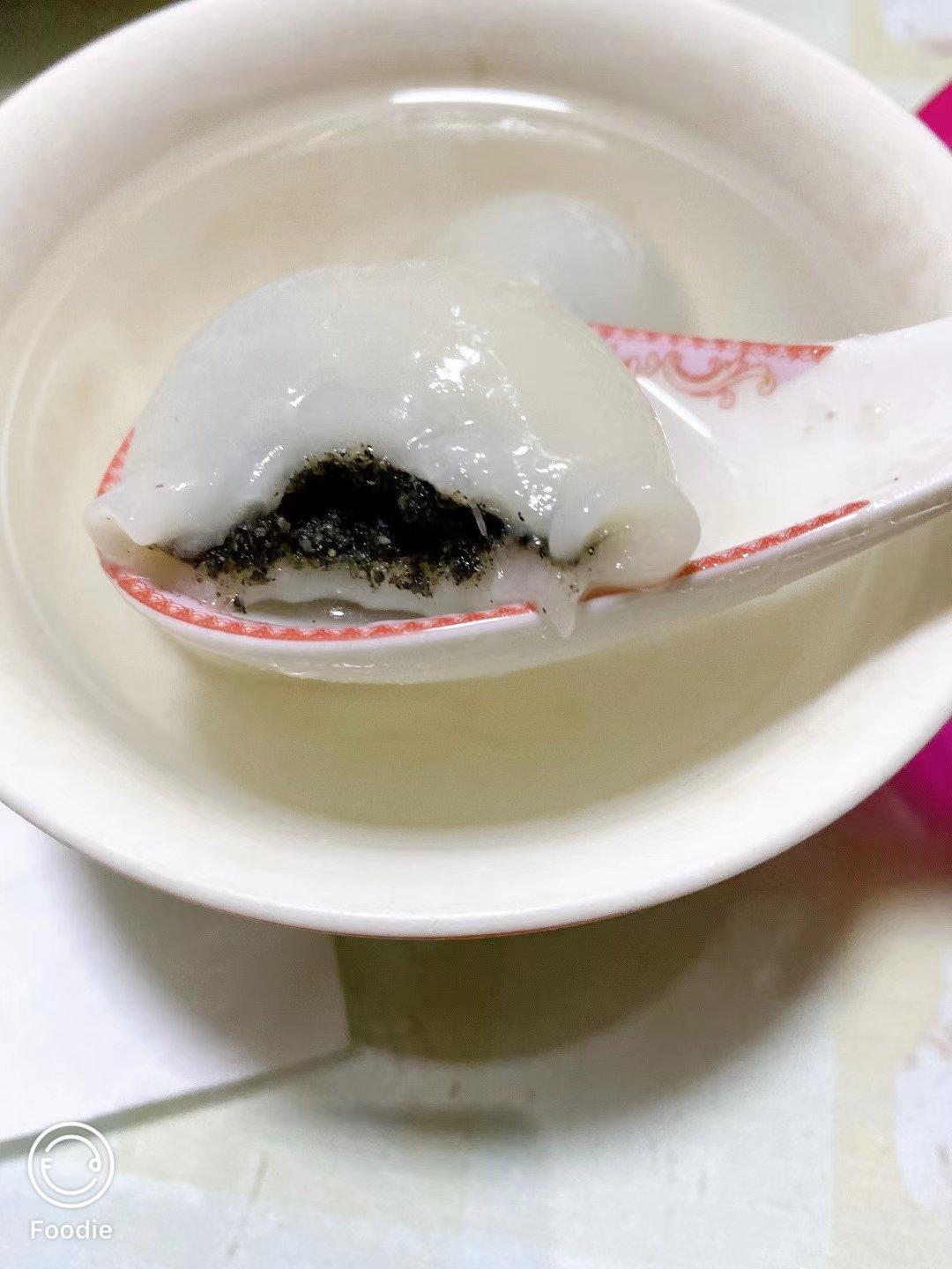 家传黑芝麻汤圆馅心
（黑洋酥）