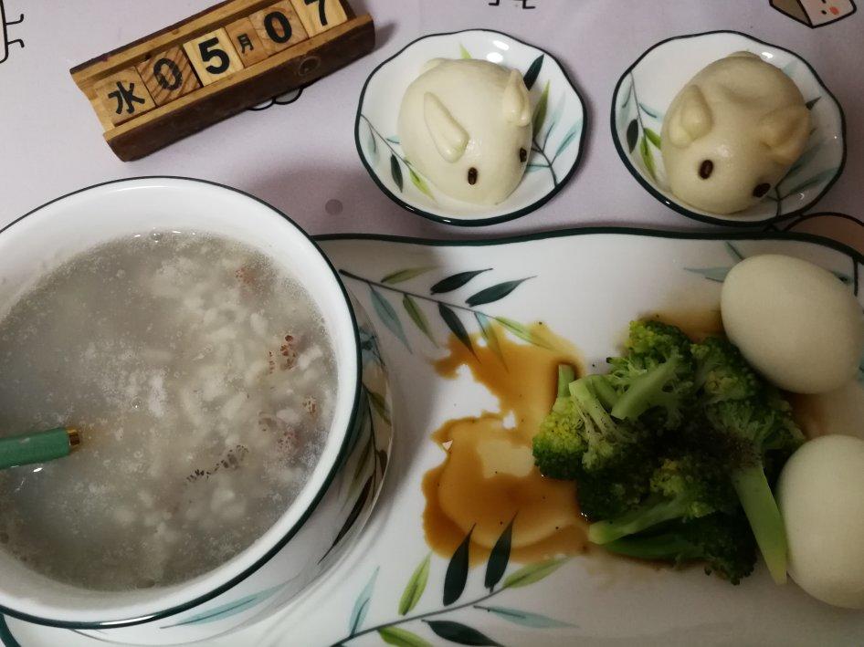 小兔子奶香豆沙包