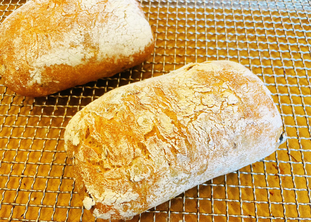 恰巴塔面包  Ciabatta