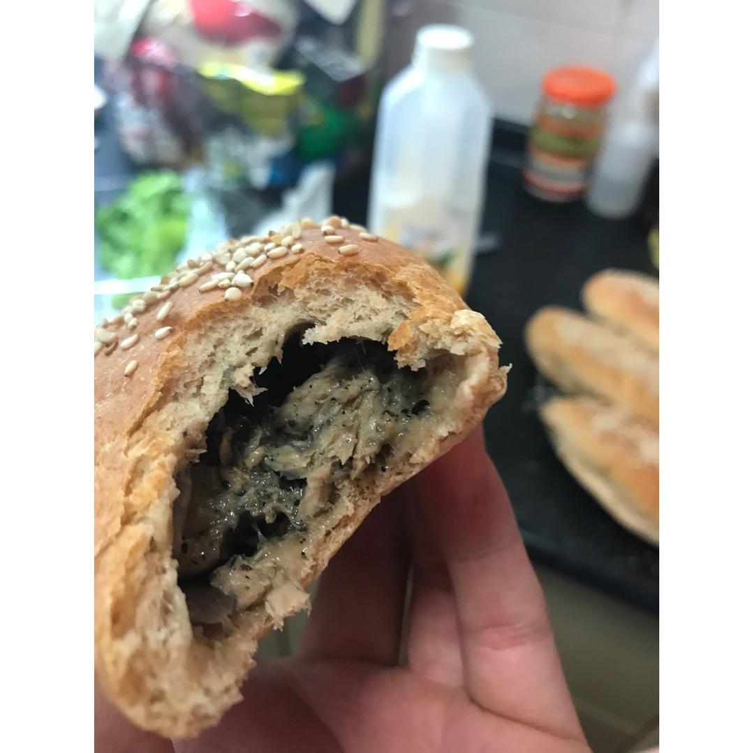 浓香金枪鱼面包