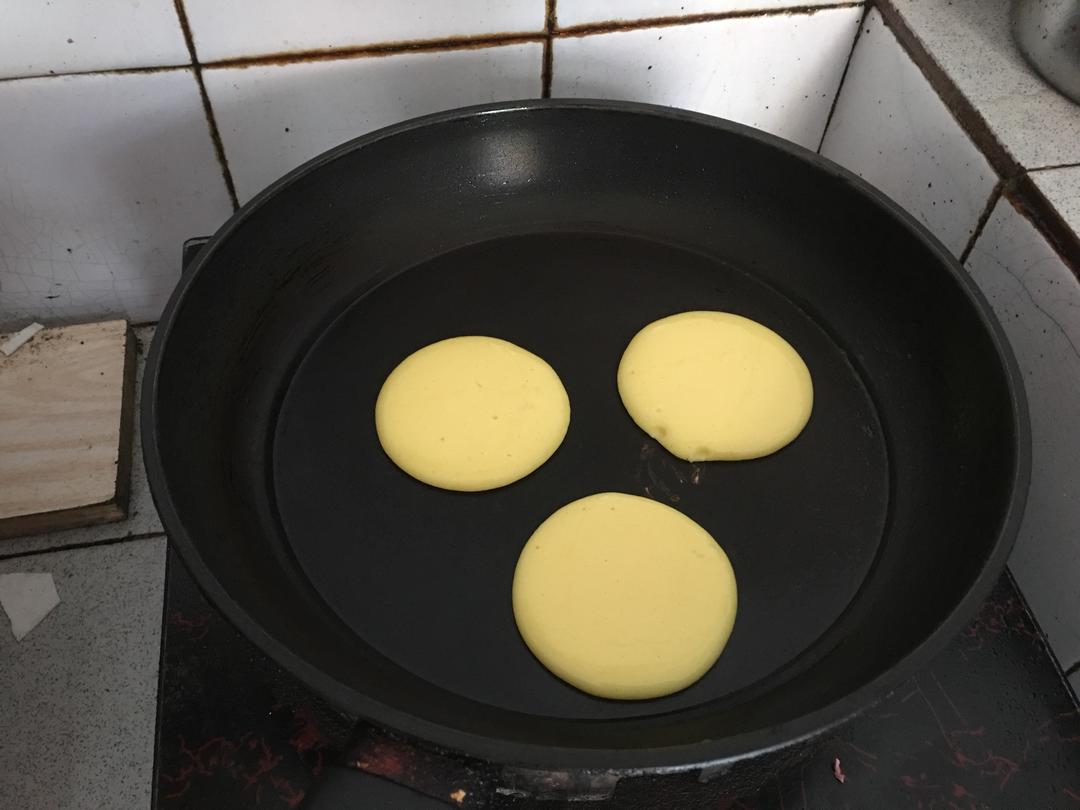 酸奶松饼🥞                                       （适合1岁-100岁宝宝）的做法 步骤3