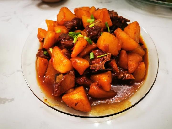 川味土豆烧排骨