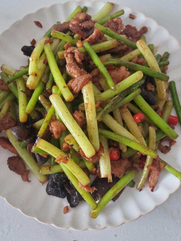蒜苔炒肉丝最好吃的做法！味道鲜美，下酒下饭