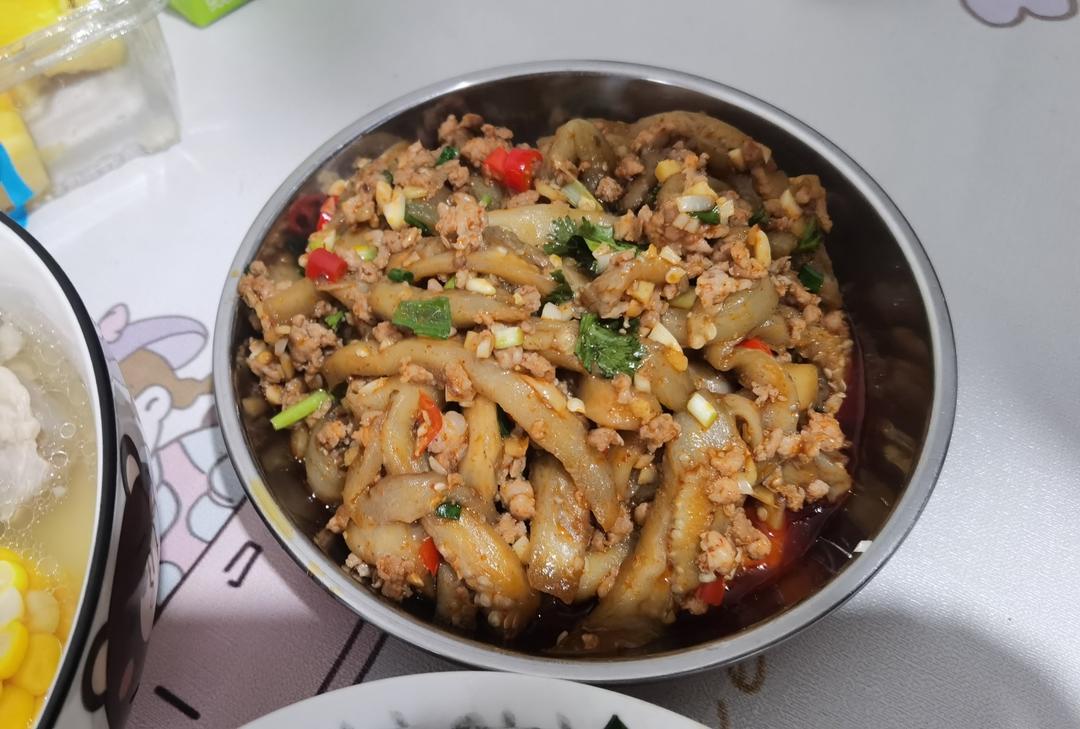 开胃下饭菜！巨简单的家常鱼香茄子煲