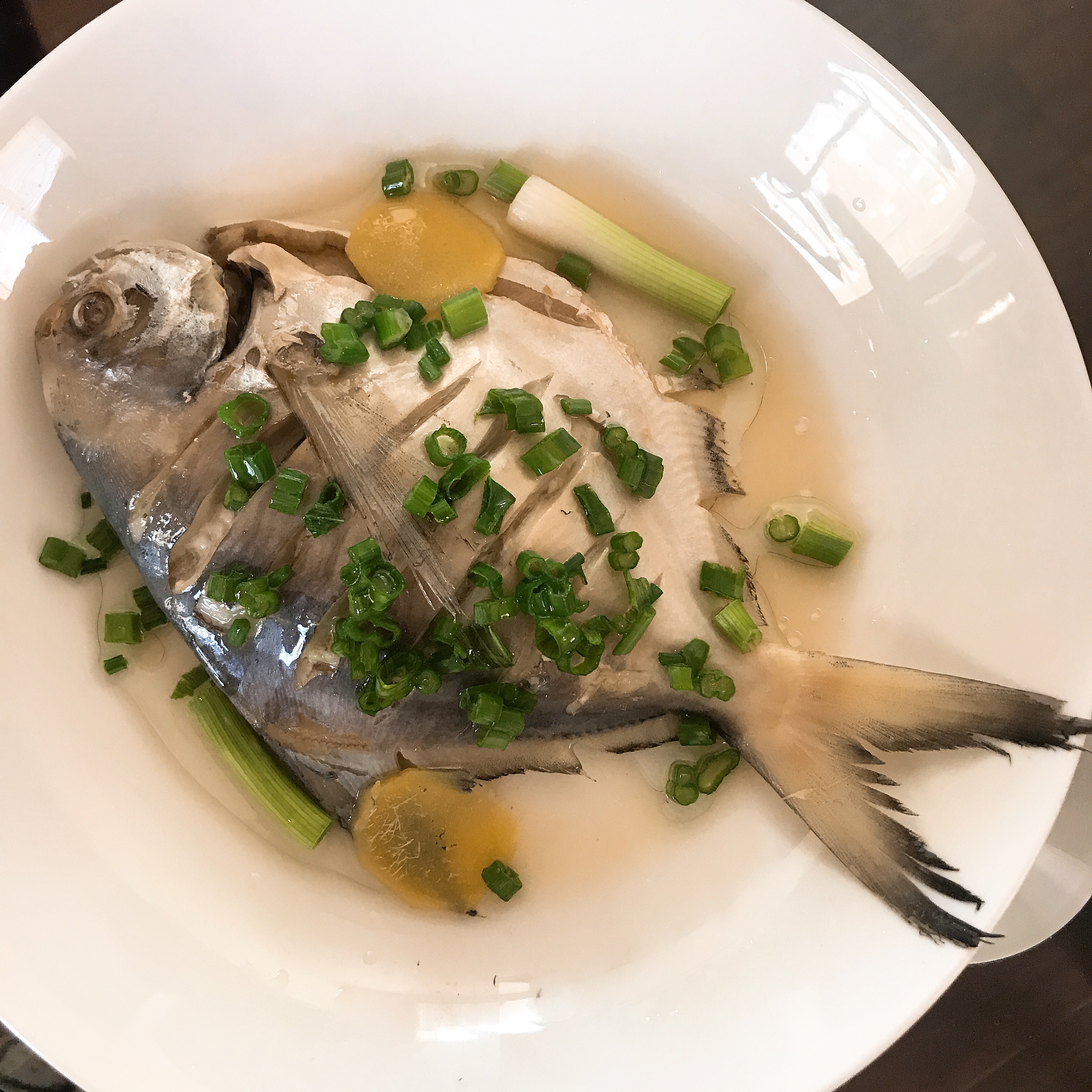 油葱金鲳鱼（无腥新鲜肉嫩）的做法