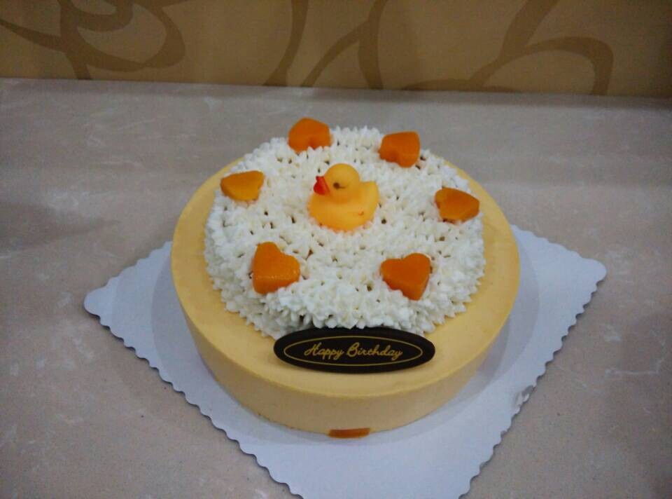 奶油水果装饰蛋糕