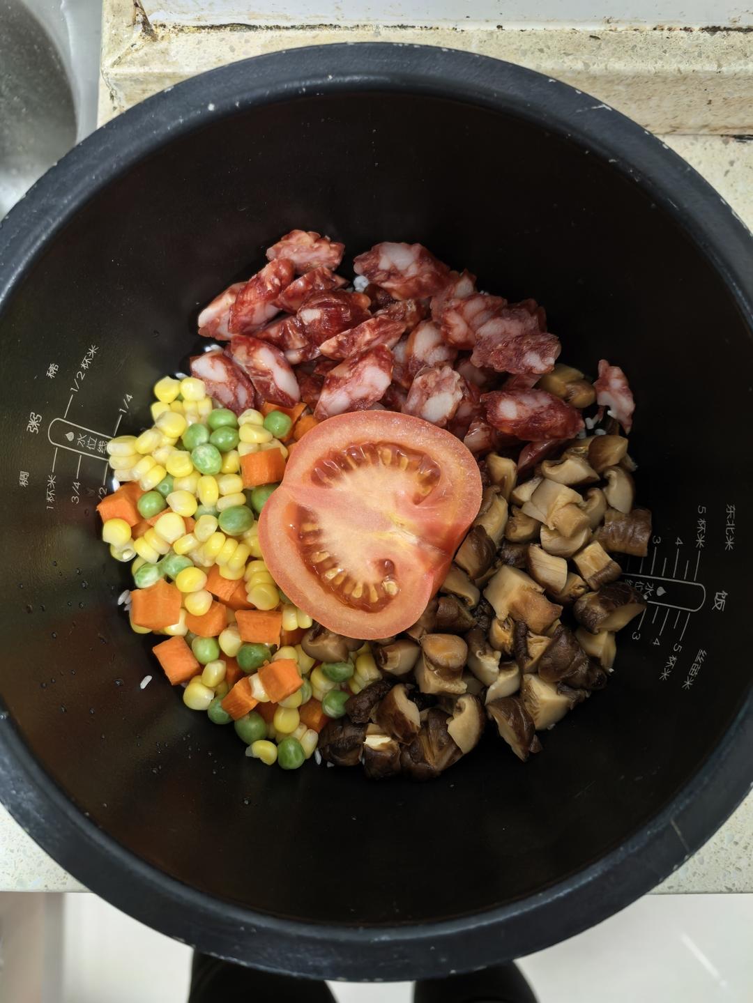 懒人电饭锅香肠焖饭/煲仔饭